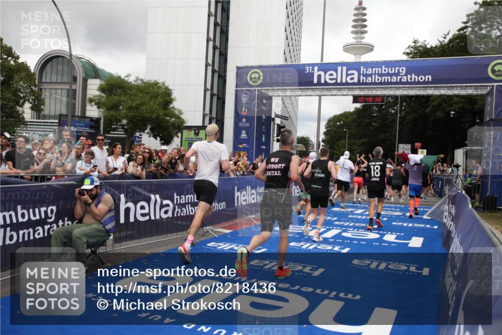 29.06.2025 - hella hamburg halbmarathon Michael Strokosch http://msf.ph/oto/8218436 29.06.2025 10:48:37 Ziel 1163, 1176, 2213, 5421, 10000, 10860, 11451, 11579, 12149, 12690, 13962, 14033, 14990, 15573, 15808, 15917, 17395, 18251, 18815 meine-sportfotos.de