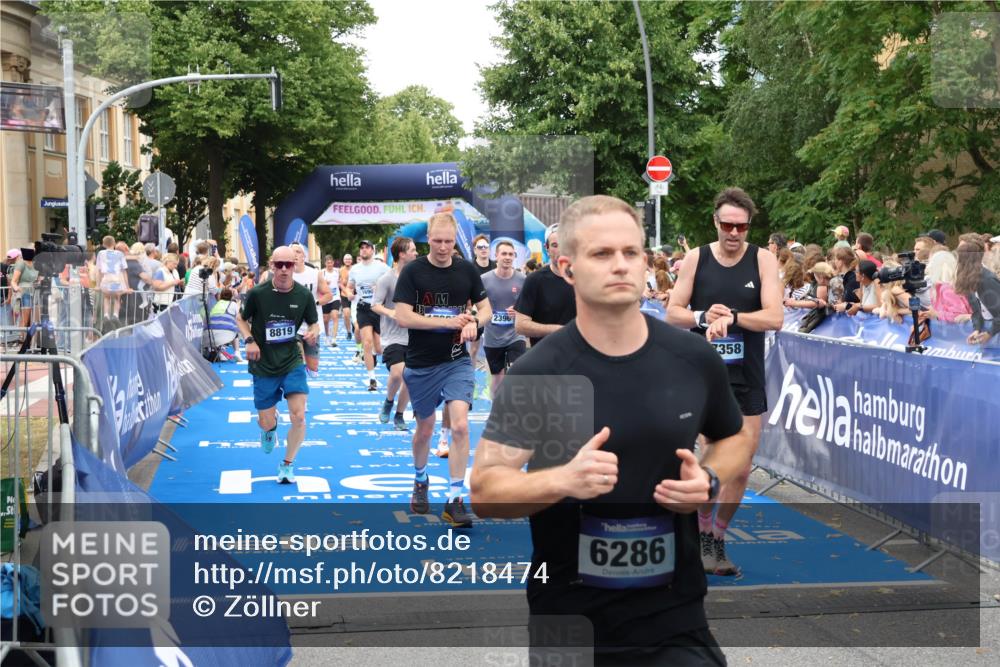 29.06.2025 - hella hamburg halbmarathon Zöllner http://msf.ph/oto/8218474 29.06.2025 10:51:52 Ziel 2396, 2818, 2823, 2880, 4297, 6286, 7224, 8710, 8819, 8856, 9793, 9959, 12224, 15427, 15727, 15831, 16907, 17682, 17815, 17962, 19053, 19137 meine-sportfotos.de