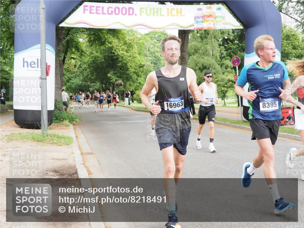 29.06.2025 - hella hamburg halbmarathon MichiJ http://msf.ph/oto/8218491 29.06.2025 10:23:56 Zwischen KM18-KM19 1002, 1644, 8395, 8864, 9686, 12369, 15391, 16140, 16695, 16811, 16963, 17826 meine-sportfotos.de