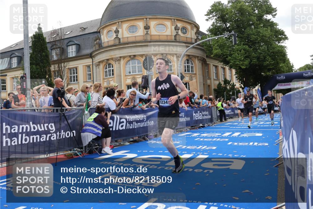 29.06.2025 - hella hamburg halbmarathon Strokosch-Dieckow http://msf.ph/oto/8218509 29.06.2025 10:27:37 Ziel 2203, 5367, 7651, 8731, 10655, 12341, 17354, 17893, 18832 meine-sportfotos.de