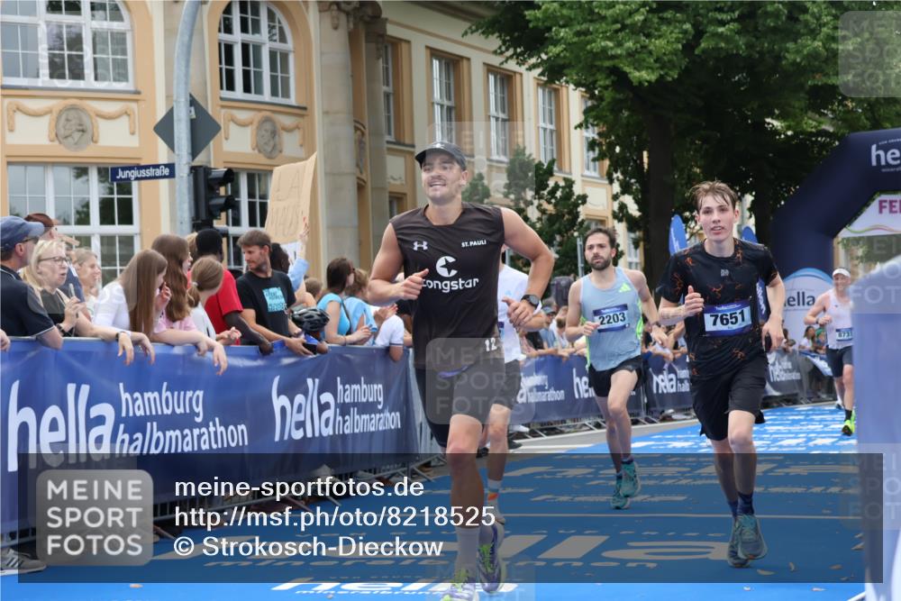 29.06.2025 - hella hamburg halbmarathon Strokosch-Dieckow http://msf.ph/oto/8218525 29.06.2025 10:27:38 Ziel 1122, 2203, 5367, 7651, 8731, 10655, 12341, 17354, 17893, 18832 meine-sportfotos.de