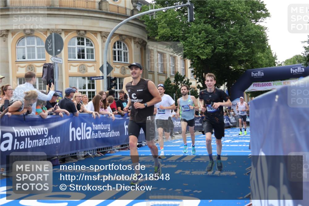 29.06.2025 - hella hamburg halbmarathon Strokosch-Dieckow http://msf.ph/oto/8218548 29.06.2025 10:27:38 Ziel 1122, 2203, 5367, 7651, 8731, 10655, 12341, 17354, 17893, 18832 meine-sportfotos.de