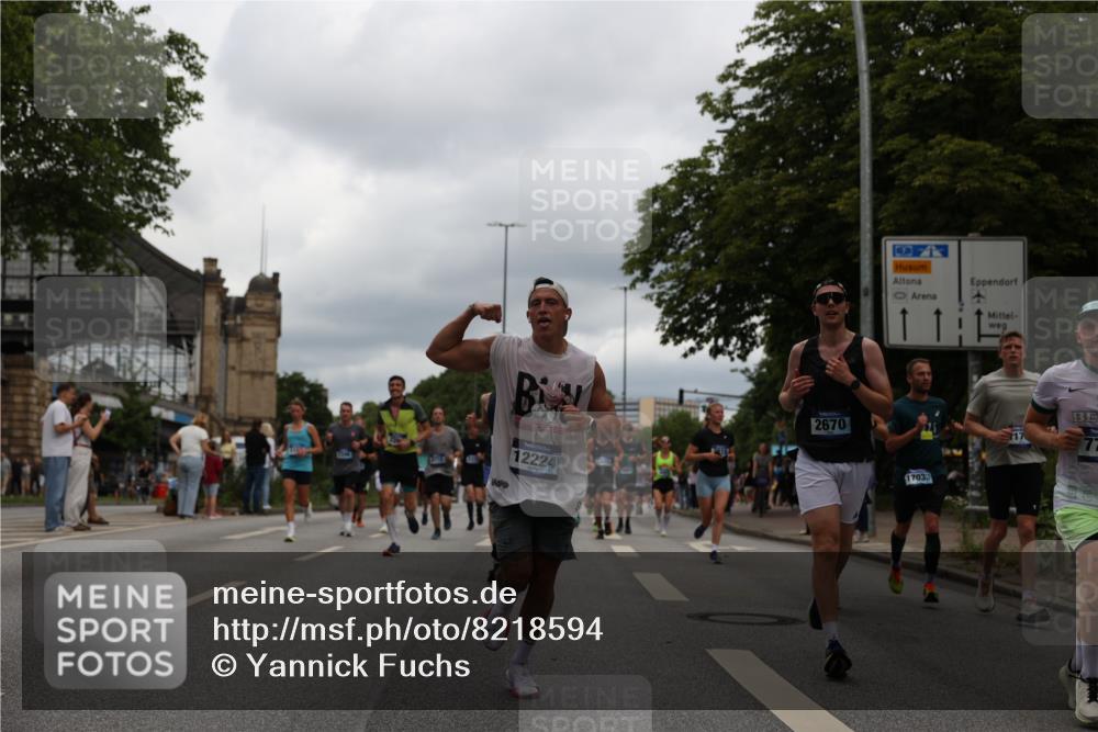 29.06.2025 - hella hamburg halbmarathon Yannick Fuchs http://msf.ph/oto/8218594 29.06.2025 10:45:56 20KM 2287, 2364, 2396, 2397, 2595, 2670, 2818, 4140, 4814, 5008, 5102, 6286, 6390, 6657, 6776, 7409, 7724, 7786, 8371, 8413, 8661, 8710, 8856, 9074, 9082, 9656, 9869, 10115, 11551, 11791, 12224, 12367, 12580, 13015, 13047, 13051, 13726, 13792, 14122, 14561, 14865, 14994, 15356, 15643, 15727, 15829, 15831, 16003, 16179, 16591, 17033, 17682, 17815, 17962, 17978, 17997, 18019, 18475, 18869, 18982 meine-sportfotos.de