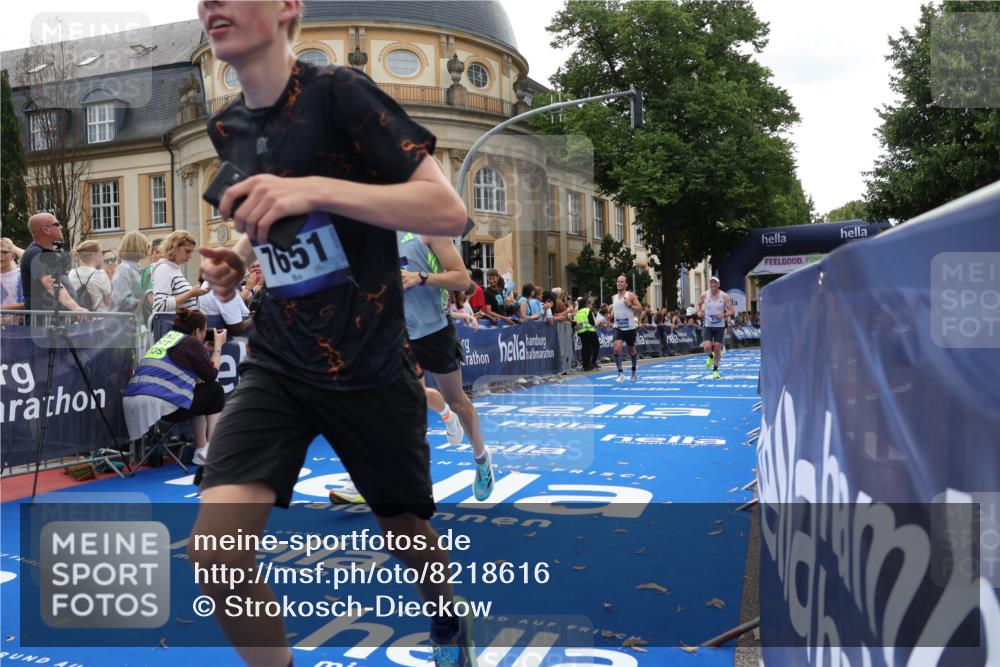 29.06.2025 - hella hamburg halbmarathon Strokosch-Dieckow http://msf.ph/oto/8218616 29.06.2025 10:27:40 Ziel 1122, 2203, 5367, 7651, 8731, 10655, 12341, 17354, 17893, 18832 meine-sportfotos.de