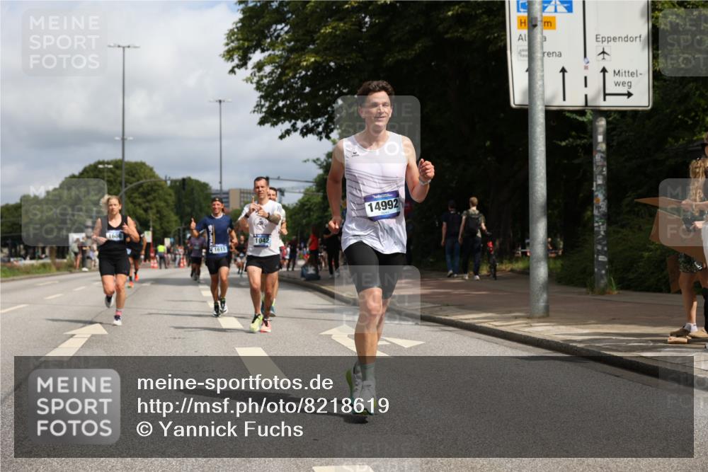 29.06.2025 - hella hamburg halbmarathon Yannick Fuchs http://msf.ph/oto/8218619 29.06.2025 10:32:58 20KM 1042, 1615, 1688, 1710, 2262, 2296, 2745, 2849, 3530, 4148, 5091, 5248, 6095, 7110, 7229, 8002, 8091, 9171, 11049, 11379, 11952, 12915, 13755, 14688, 14992, 16075, 17623, 18276, 18529, 18584, 18761 meine-sportfotos.de