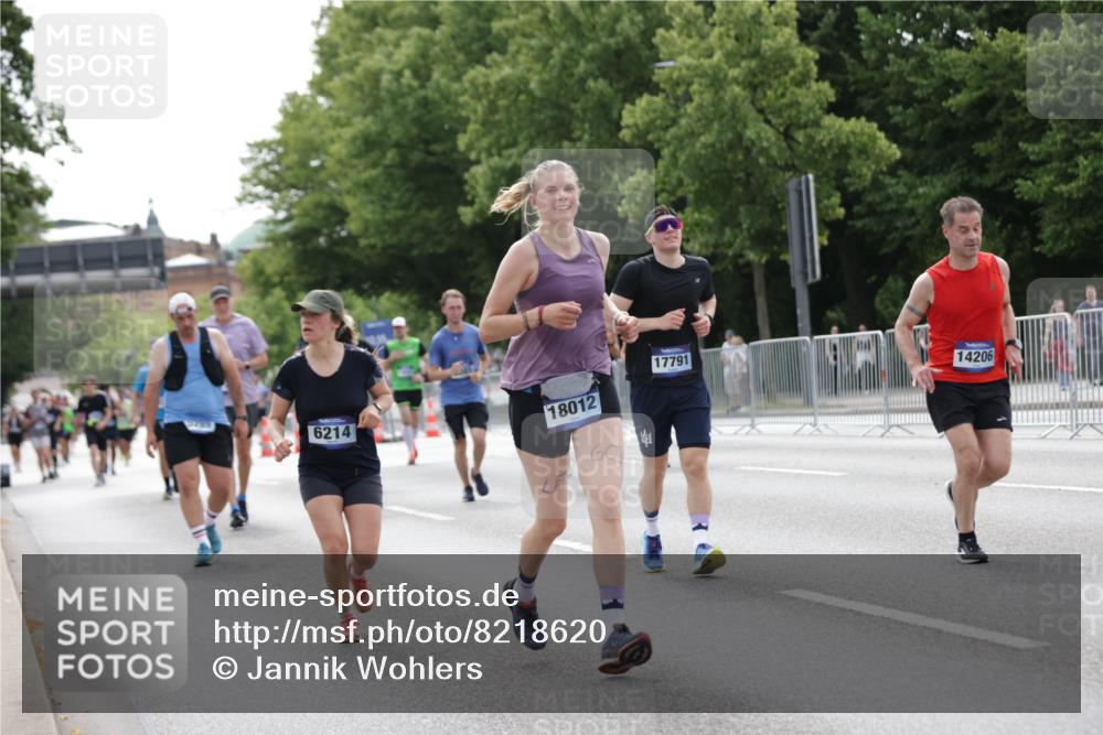 29.06.2025 - hella hamburg halbmarathon Jannik Wohlers http://msf.ph/oto/8218620 29.06.2025 10:27:12 Lombardsbrücke 2080, 3389, 4372, 5285, 6214, 7764, 7978, 8085, 9688, 10158, 10412, 10413, 11256, 12500, 13043, 14206, 16838, 17427, 17791, 18012, 18301, 18766 meine-sportfotos.de