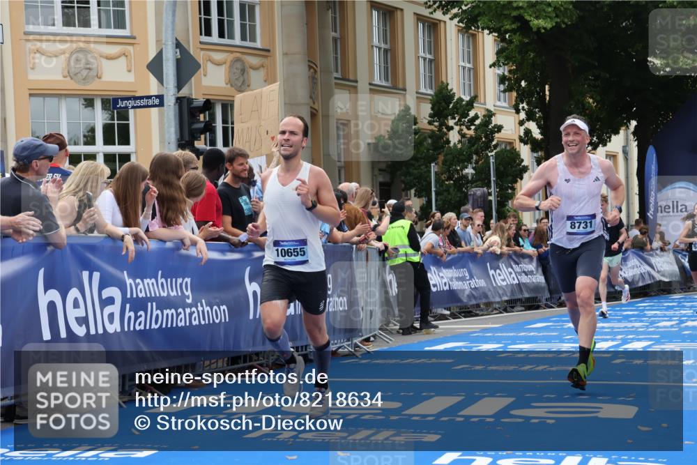 29.06.2025 - hella hamburg halbmarathon Strokosch-Dieckow http://msf.ph/oto/8218634 29.06.2025 10:27:41 Ziel 1122, 2203, 5367, 7651, 8731, 10655, 17354, 17893, 18832 meine-sportfotos.de