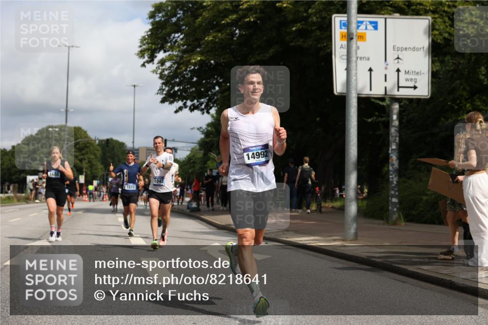 29.06.2025 - hella hamburg halbmarathon Yannick Fuchs http://msf.ph/oto/8218641 29.06.2025 10:32:58 20KM 1042, 1615, 1688, 1710, 2262, 2296, 2745, 2849, 3530, 4148, 5091, 5248, 6095, 7110, 7229, 8002, 8091, 9171, 11049, 11379, 11952, 12915, 13755, 14688, 14992, 16075, 17623, 18276, 18529, 18584, 18761 meine-sportfotos.de