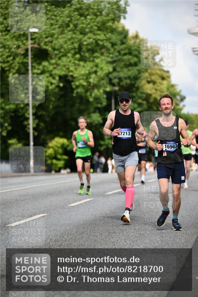 29.06.2025 - hella hamburg halbmarathon Dr. Thomas Lammeyer http://msf.ph/oto/8218700 29.06.2025 09:49:25 Kennedybrücke 1894, 2525, 3809, 3843, 3955, 4463, 4812, 5042, 6169, 6495, 7055, 7186, 7845, 8062, 8784, 8956, 9345, 10453, 10484, 10929, 11199 meine-sportfotos.de