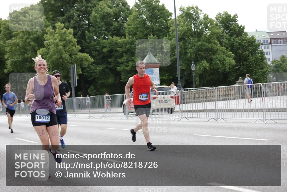 29.06.2025 - hella hamburg halbmarathon Jannik Wohlers http://msf.ph/oto/8218726 29.06.2025 10:27:12 Lombardsbrücke 2080, 3389, 4372, 5285, 6214, 7764, 7978, 8085, 9688, 10158, 10412, 10413, 11256, 12500, 13043, 14206, 16838, 17427, 17791, 18012, 18301, 18766 meine-sportfotos.de