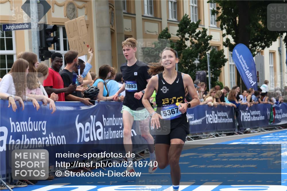 29.06.2025 - hella hamburg halbmarathon Strokosch-Dieckow http://msf.ph/oto/8218740 29.06.2025 10:27:44 Ziel 1122, 5367, 8731, 10655, 17893 meine-sportfotos.de