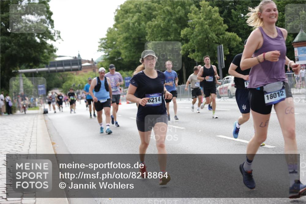 29.06.2025 - hella hamburg halbmarathon Jannik Wohlers http://msf.ph/oto/8218864 29.06.2025 10:27:13 Lombardsbrücke 2080, 3389, 4372, 5285, 6214, 7764, 7978, 8085, 9688, 10158, 10412, 10413, 11256, 12500, 13043, 14206, 16838, 17427, 17791, 18012, 18301, 18626, 18766 meine-sportfotos.de