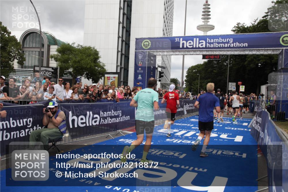29.06.2025 - hella hamburg halbmarathon Michael Strokosch http://msf.ph/oto/8218872 29.06.2025 10:48:42 Ziel 1163, 1176, 2213, 4553, 5421, 9538, 10859, 11579, 14511, 15384, 15573, 17127, 18815 meine-sportfotos.de