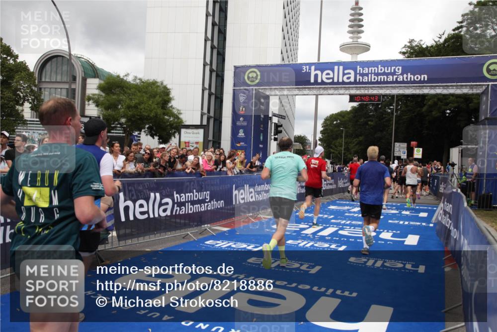 29.06.2025 - hella hamburg halbmarathon Michael Strokosch http://msf.ph/oto/8218886 29.06.2025 10:48:42 Ziel 1163, 1176, 2213, 4553, 5421, 9538, 10859, 11579, 14511, 15384, 15573, 17127, 18815 meine-sportfotos.de