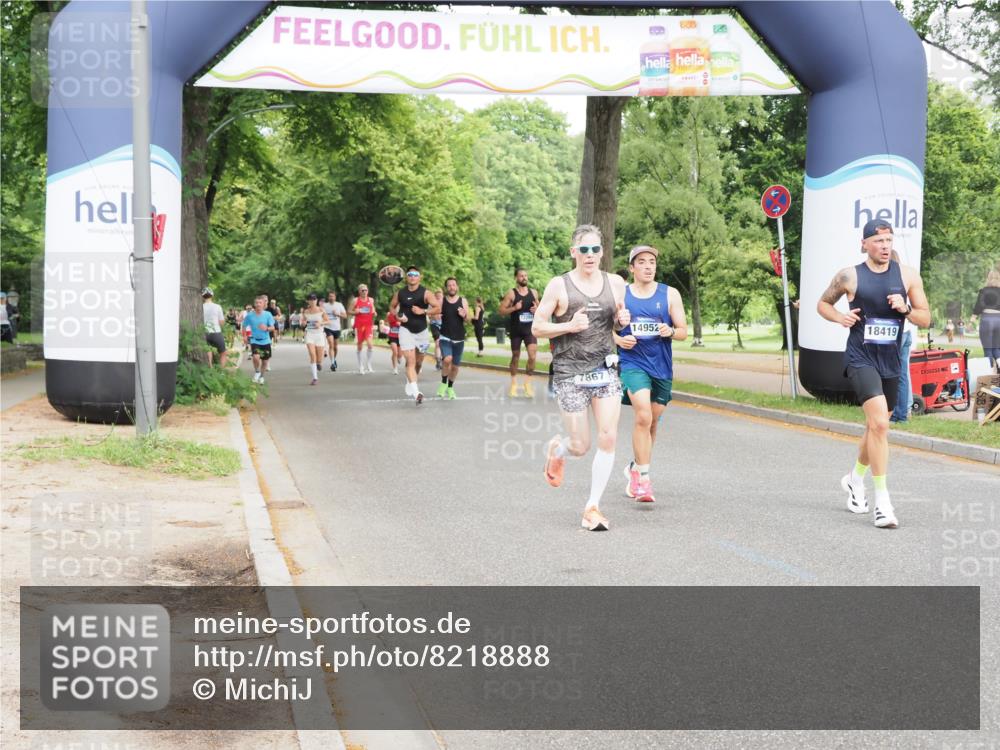 29.06.2025 - hella hamburg halbmarathon MichiJ http://msf.ph/oto/8218888 29.06.2025 10:24:05 Zwischen KM18-KM19 7867, 14952, 18419 meine-sportfotos.de
