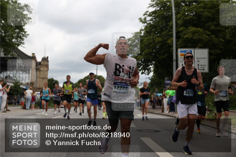 29.06.2025 - hella hamburg halbmarathon Yannick Fuchs http://msf.ph/oto/8218940 29.06.2025 10:45:56 20KM 2287, 2364, 2396, 2397, 2595, 2670, 2818, 4140, 4814, 5008, 5102, 6286, 6390, 6657, 6776, 7409, 7724, 7786, 8371, 8413, 8661, 8710, 8856, 9074, 9082, 9656, 9869, 10115, 11551, 11791, 12224, 12367, 12580, 13015, 13047, 13051, 13726, 13792, 14122, 14561, 14865, 14994, 15356, 15643, 15727, 15829, 15831, 16003, 16179, 16591, 17033, 17682, 17815, 17962, 17978, 17997, 18019, 18475, 18869, 18982 meine-sportfotos.de