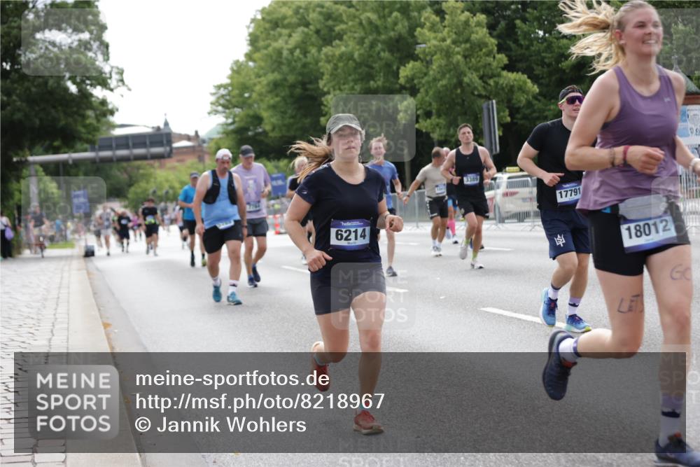 29.06.2025 - hella hamburg halbmarathon Jannik Wohlers http://msf.ph/oto/8218967 29.06.2025 10:27:13 Lombardsbrücke 2080, 3389, 4372, 5285, 6214, 7764, 7978, 8085, 9688, 10158, 10412, 10413, 11256, 12500, 13043, 14206, 16838, 17427, 17791, 18012, 18301, 18626, 18766 meine-sportfotos.de