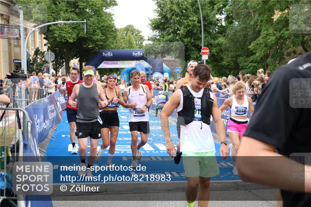 29.06.2025 - hella hamburg halbmarathon Zöllner http://msf.ph/oto/8218983 29.06.2025 10:52:00 Ziel 2818, 2823, 2880, 4033, 4297, 5102, 5336, 6390, 7130, 7409, 7724, 8413, 8856, 8977, 10057, 13799, 15356, 15690, 17815, 17962, 17978, 18869 meine-sportfotos.de