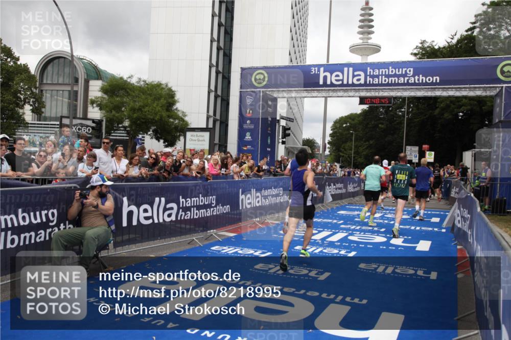 29.06.2025 - hella hamburg halbmarathon Michael Strokosch http://msf.ph/oto/8218995 29.06.2025 10:48:44 Ziel 2442, 4553, 5421, 9538, 10859, 14511, 15384, 15573, 17127 meine-sportfotos.de