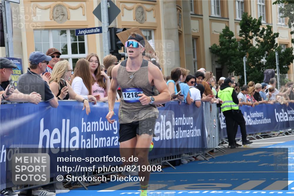 29.06.2025 - hella hamburg halbmarathon Strokosch-Dieckow http://msf.ph/oto/8219008 29.06.2025 10:28:01 Ziel 10106, 10485, 12189, 13383, 14757, 15883, 16377, 17488 meine-sportfotos.de
