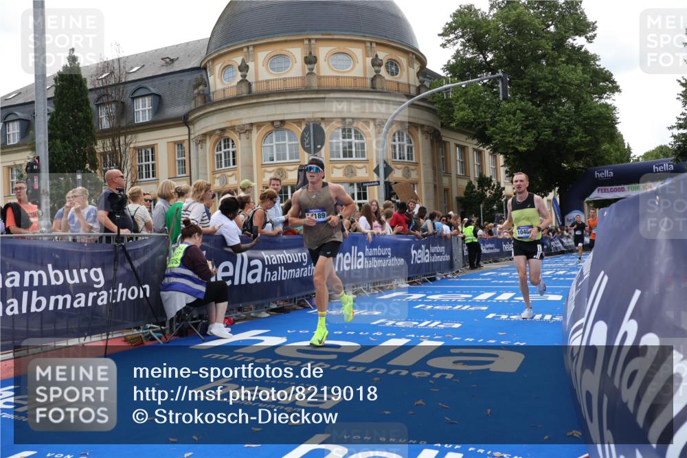 29.06.2025 - hella hamburg halbmarathon Strokosch-Dieckow http://msf.ph/oto/8219018 29.06.2025 10:28:02 Ziel 10106, 10485, 12189, 13383, 14757, 15883, 17488 meine-sportfotos.de