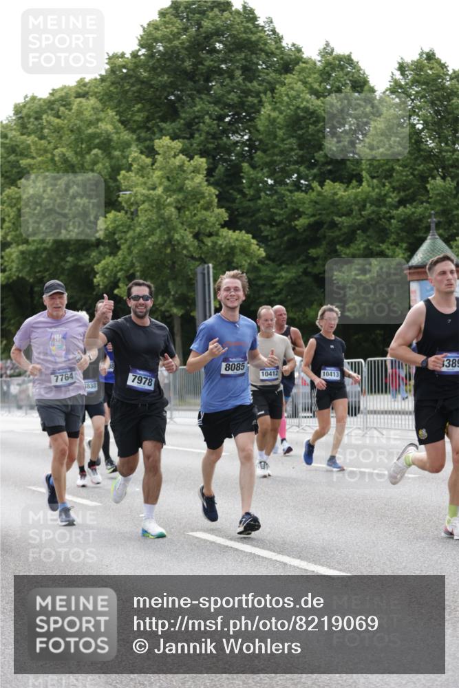 29.06.2025 - hella hamburg halbmarathon Jannik Wohlers http://msf.ph/oto/8219069 29.06.2025 10:27:15 Lombardsbrücke 2080, 3389, 4372, 5285, 6214, 7764, 7978, 8085, 9688, 10158, 10412, 10413, 11256, 12500, 13043, 14206, 16838, 17427, 17791, 18012, 18301, 18626, 18766 meine-sportfotos.de