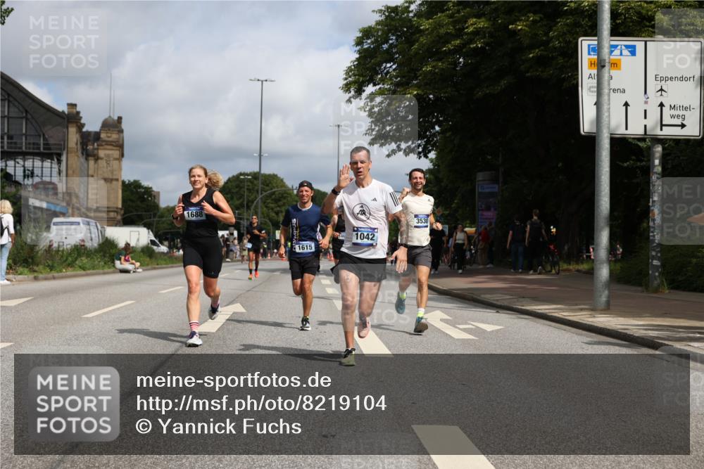 29.06.2025 - hella hamburg halbmarathon Yannick Fuchs http://msf.ph/oto/8219104 29.06.2025 10:33:00 20KM 1042, 1615, 1688, 1710, 2262, 2296, 2745, 2849, 3014, 3530, 4148, 5091, 5248, 6095, 7110, 7229, 8002, 8091, 11049, 11379, 12915, 13755, 14688, 14992, 16075, 17154, 17623, 17722, 18276, 18529, 18584, 18761 meine-sportfotos.de