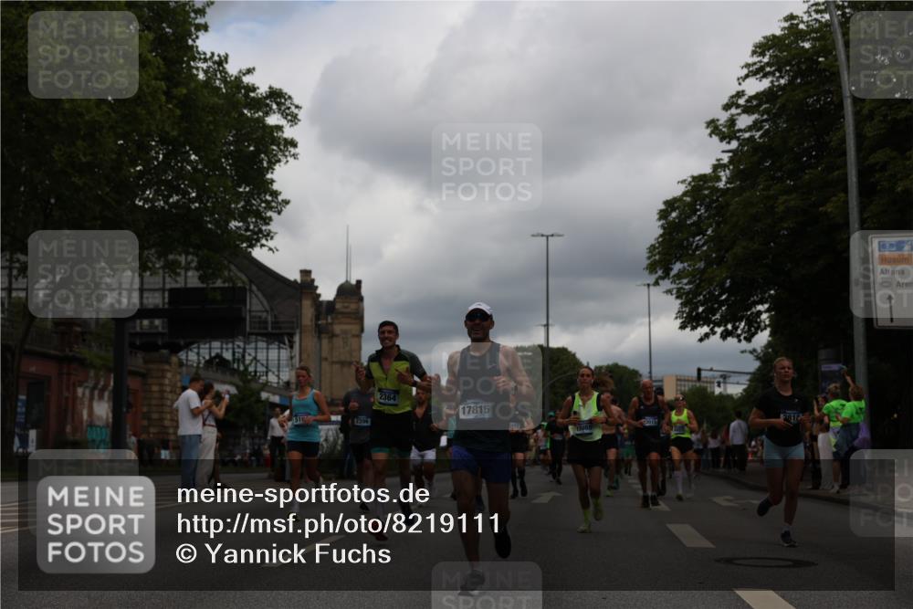 29.06.2025 - hella hamburg halbmarathon Yannick Fuchs http://msf.ph/oto/8219111 29.06.2025 10:45:57 20KM 2287, 2364, 2396, 2397, 2595, 2670, 2818, 4140, 4814, 5008, 5102, 6286, 6390, 6657, 6776, 7409, 7724, 7732, 7786, 8371, 8413, 8661, 8710, 8856, 9074, 9082, 9656, 9869, 10115, 11551, 11791, 12224, 12367, 12580, 13015, 13047, 13051, 13726, 13792, 14122, 14561, 14865, 15356, 15643, 15727, 15829, 15831, 16003, 16179, 16591, 17033, 17682, 17815, 17962, 17978, 17997, 18019, 18475, 18869, 18982 meine-sportfotos.de