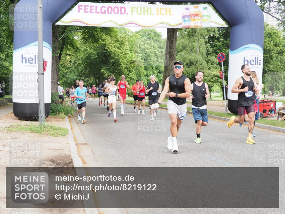 29.06.2025 - hella hamburg halbmarathon MichiJ http://msf.ph/oto/8219122 29.06.2025 10:24:08 Zwischen KM18-KM19 7466, 7867, 8901, 12204, 13343, 14952, 15390, 18419 meine-sportfotos.de
