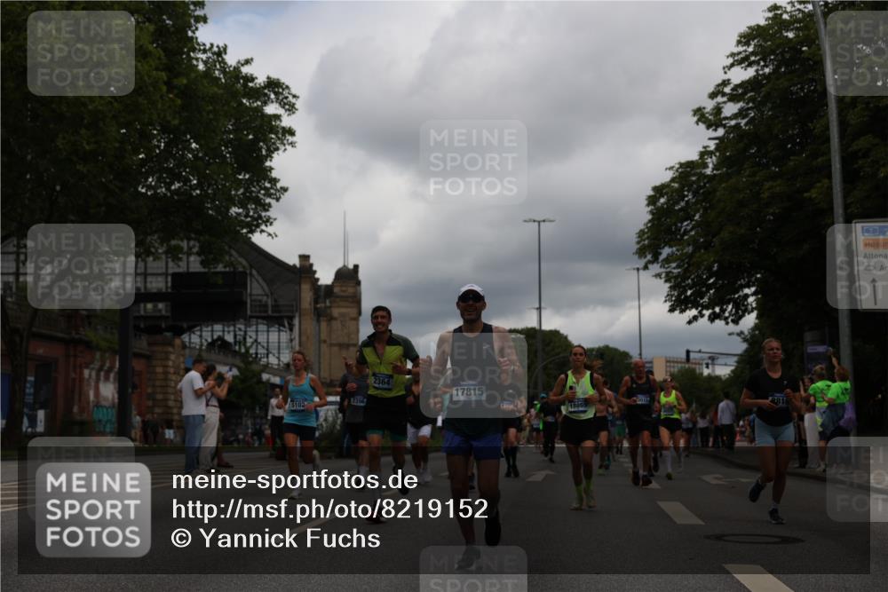 29.06.2025 - hella hamburg halbmarathon Yannick Fuchs http://msf.ph/oto/8219152 29.06.2025 10:45:57 20KM 2287, 2364, 2396, 2397, 2595, 2670, 2818, 4140, 4814, 5008, 5102, 6286, 6390, 6657, 6776, 7409, 7724, 7732, 7786, 8371, 8413, 8661, 8710, 8856, 9074, 9082, 9656, 9869, 10115, 11551, 11791, 12224, 12367, 12580, 13015, 13047, 13051, 13726, 13792, 14122, 14561, 14865, 15356, 15643, 15727, 15829, 15831, 16003, 16179, 16591, 17033, 17682, 17815, 17962, 17978, 17997, 18019, 18475, 18869, 18982 meine-sportfotos.de