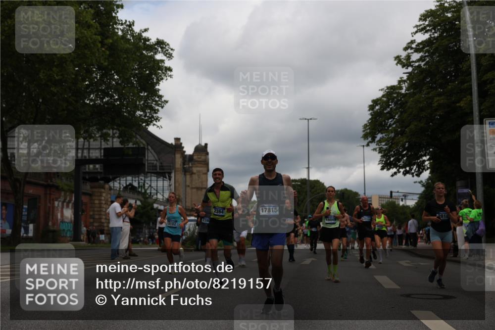 29.06.2025 - hella hamburg halbmarathon Yannick Fuchs http://msf.ph/oto/8219157 29.06.2025 10:45:57 20KM 2287, 2364, 2396, 2397, 2595, 2670, 2818, 4140, 4814, 5008, 5102, 6286, 6390, 6657, 6776, 7409, 7724, 7732, 7786, 8371, 8413, 8661, 8710, 8856, 9074, 9082, 9656, 9869, 10115, 11551, 11791, 12224, 12367, 12580, 13015, 13047, 13051, 13726, 13792, 14122, 14561, 14865, 15356, 15643, 15727, 15829, 15831, 16003, 16179, 16591, 17033, 17682, 17815, 17962, 17978, 17997, 18019, 18475, 18869, 18982 meine-sportfotos.de