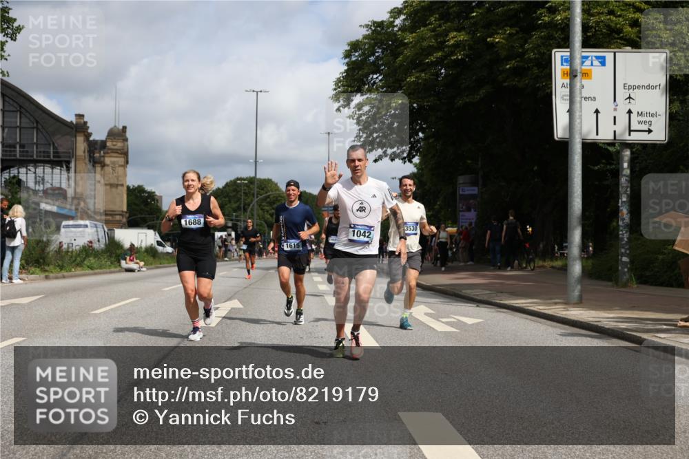 29.06.2025 - hella hamburg halbmarathon Yannick Fuchs http://msf.ph/oto/8219179 29.06.2025 10:33:00 20KM 1042, 1615, 1688, 1710, 2262, 2296, 2745, 2849, 3014, 3530, 4148, 5091, 5248, 6095, 7110, 7229, 8002, 8091, 11049, 11379, 12915, 13755, 14688, 14992, 16075, 17154, 17623, 17722, 18276, 18529, 18584, 18761 meine-sportfotos.de