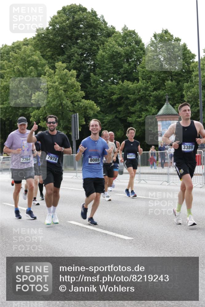 29.06.2025 - hella hamburg halbmarathon Jannik Wohlers http://msf.ph/oto/8219243 29.06.2025 10:27:16 Lombardsbrücke 2080, 3389, 4372, 5285, 6214, 7764, 7978, 8085, 9688, 10158, 10412, 10413, 12500, 13043, 14206, 16838, 17427, 17791, 18012, 18301, 18626, 18766 meine-sportfotos.de