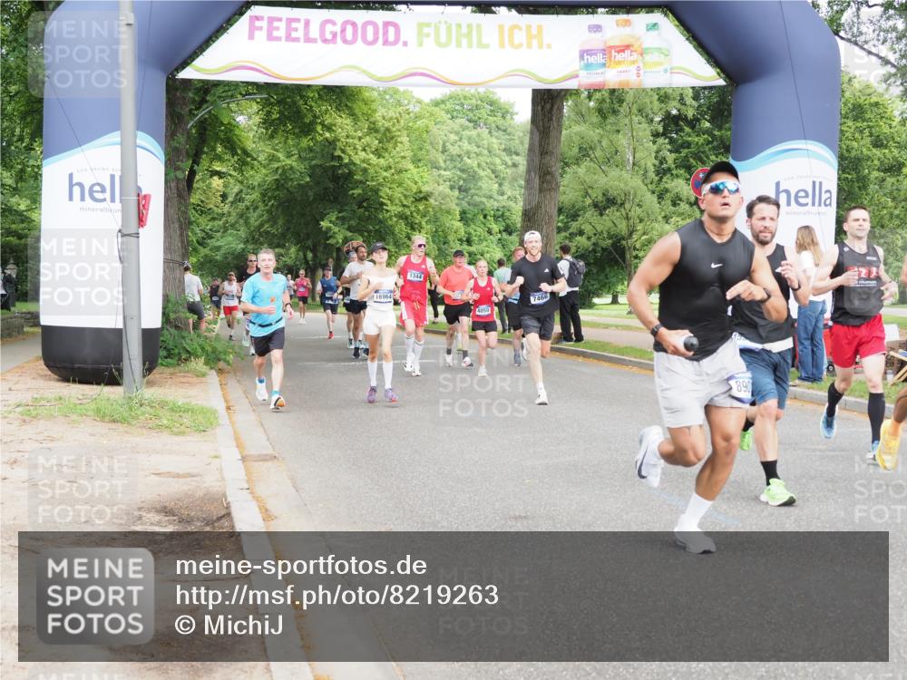29.06.2025 - hella hamburg halbmarathon MichiJ http://msf.ph/oto/8219263 29.06.2025 10:24:08 Zwischen KM18-KM19 7466, 7867, 8901, 12204, 13343, 14952, 15390, 18419 meine-sportfotos.de
