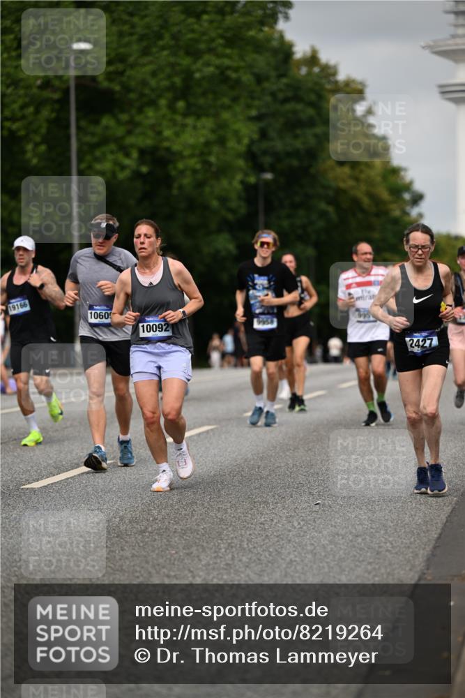 29.06.2025 - hella hamburg halbmarathon Dr. Thomas Lammeyer http://msf.ph/oto/8219264 29.06.2025 10:12:58 Kennedybrücke 1147, 1188, 1823, 2427, 2978, 3762, 4592, 4859, 5885, 6674, 7198, 7348, 9457, 9718, 9823, 9951, 9958, 10035, 10092, 10194, 10609, 10857 meine-sportfotos.de