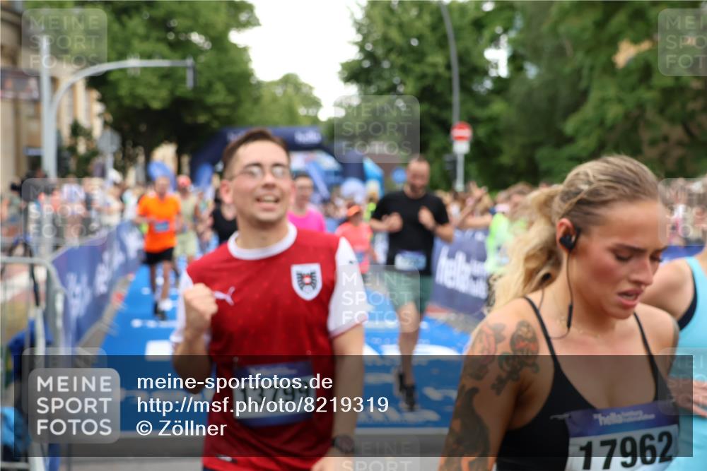 29.06.2025 - hella hamburg halbmarathon Zöllner http://msf.ph/oto/8219319 29.06.2025 10:52:05 Ziel 4033, 5336, 6390, 7130, 7409, 7724, 7732, 8413, 8977, 10057, 15356, 15506, 15829, 16179, 16666, 17978, 18869 meine-sportfotos.de