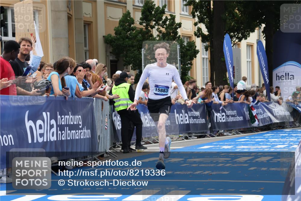 29.06.2025 - hella hamburg halbmarathon Strokosch-Dieckow http://msf.ph/oto/8219336 29.06.2025 10:28:08 Ziel 7389, 13383, 14757, 15883 meine-sportfotos.de