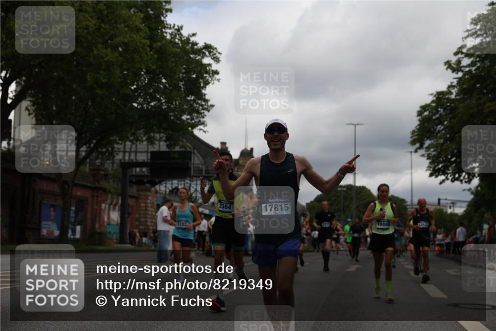 29.06.2025 - hella hamburg halbmarathon Yannick Fuchs http://msf.ph/oto/8219349 29.06.2025 10:45:58 20KM 2287, 2364, 2396, 2397, 2595, 2670, 2818, 4140, 4814, 5008, 5102, 5482, 6286, 6390, 6657, 6776, 7409, 7724, 7732, 7786, 8371, 8413, 8661, 8710, 8856, 9074, 9082, 9656, 9869, 10115, 11551, 11791, 12224, 12367, 12580, 13015, 13047, 13051, 13726, 13792, 14122, 14561, 14865, 15356, 15643, 15727, 15829, 15831, 16003, 16179, 16591, 17033, 17682, 17815, 17962, 17978, 17997, 18019, 18475, 18869, 18982 meine-sportfotos.de