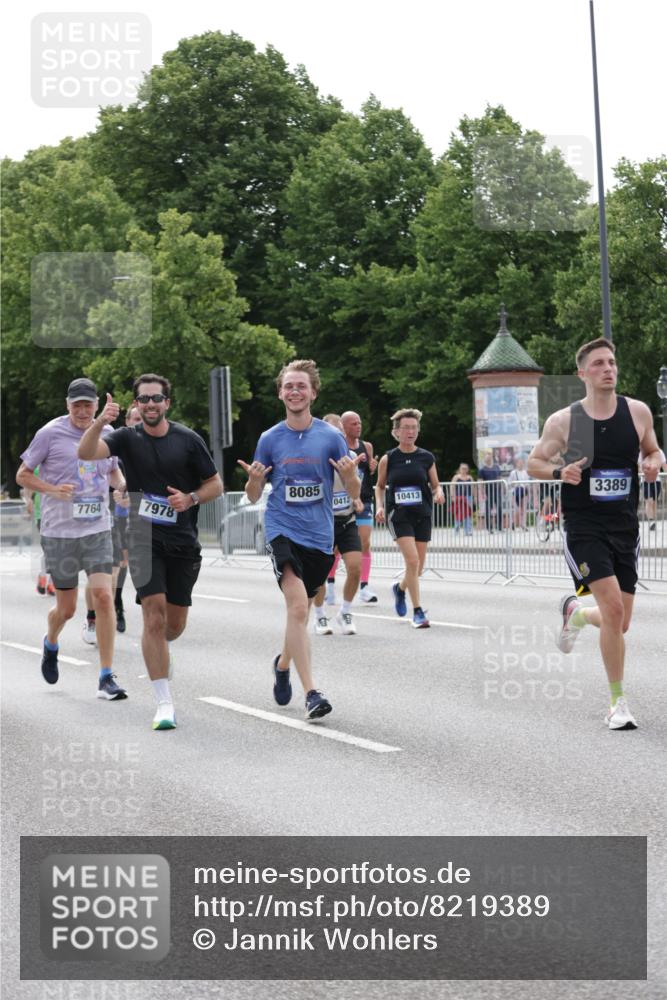 29.06.2025 - hella hamburg halbmarathon Jannik Wohlers http://msf.ph/oto/8219389 29.06.2025 10:27:16 Lombardsbrücke 2080, 3389, 4372, 5285, 6214, 7764, 7978, 8085, 9688, 10158, 10412, 10413, 12500, 13043, 14206, 16838, 17427, 17791, 18012, 18301, 18626, 18766 meine-sportfotos.de