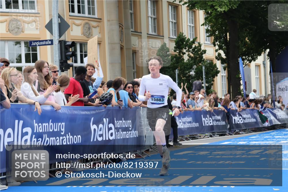 29.06.2025 - hella hamburg halbmarathon Strokosch-Dieckow http://msf.ph/oto/8219397 29.06.2025 10:28:08 Ziel 7389, 13383, 14757, 15883 meine-sportfotos.de