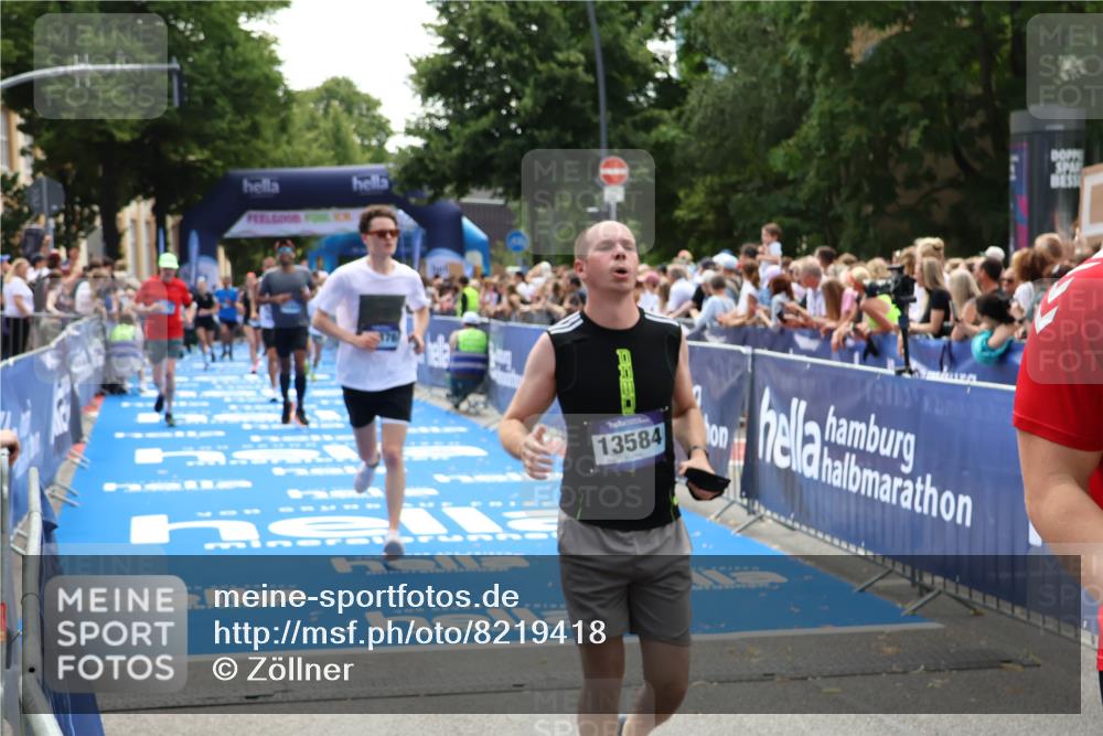 29.06.2025 - hella hamburg halbmarathon Zöllner http://msf.ph/oto/8219418 29.06.2025 11:25:23 Ziel 4131, 6872, 7519, 10977, 11376, 15402, 15404, 19180 meine-sportfotos.de