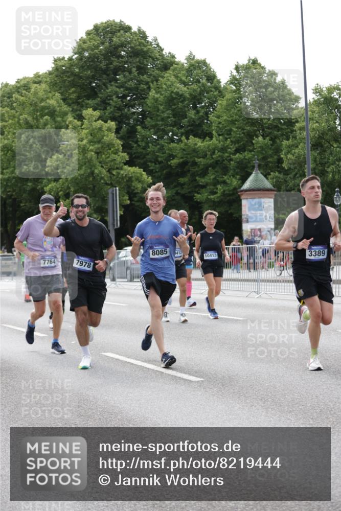 29.06.2025 - hella hamburg halbmarathon Jannik Wohlers http://msf.ph/oto/8219444 29.06.2025 10:27:16 Lombardsbrücke 2080, 3389, 4372, 5285, 6214, 7764, 7978, 8085, 9688, 10158, 10412, 10413, 12500, 13043, 14206, 16838, 17427, 17791, 18012, 18301, 18626, 18766 meine-sportfotos.de