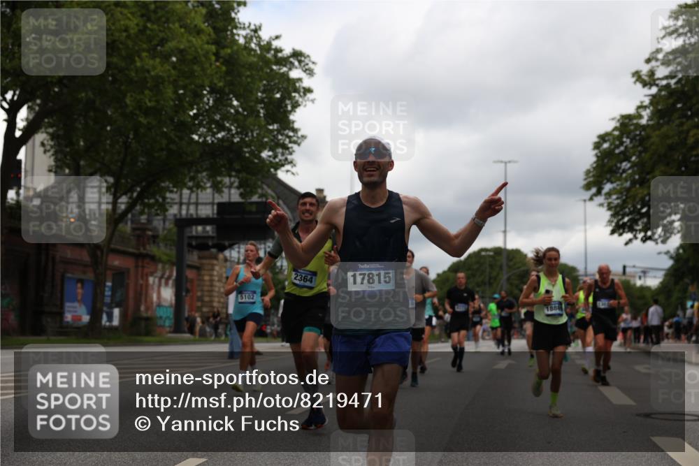 29.06.2025 - hella hamburg halbmarathon Yannick Fuchs http://msf.ph/oto/8219471 29.06.2025 10:45:58 20KM 2287, 2364, 2396, 2397, 2595, 2670, 2818, 4140, 4814, 5008, 5102, 5482, 6286, 6390, 6657, 6776, 7409, 7724, 7732, 7786, 8371, 8413, 8661, 8710, 8856, 9074, 9082, 9656, 9869, 10115, 11551, 11791, 12224, 12367, 12580, 13015, 13047, 13051, 13726, 13792, 14122, 14561, 14865, 15356, 15643, 15727, 15829, 15831, 16003, 16179, 16591, 17033, 17682, 17815, 17962, 17978, 17997, 18019, 18475, 18869, 18982 meine-sportfotos.de