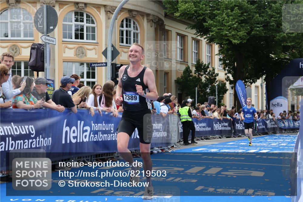 29.06.2025 - hella hamburg halbmarathon Strokosch-Dieckow http://msf.ph/oto/8219503 29.06.2025 10:28:17 Ziel 3075, 7389, 12529, 14140, 16711 meine-sportfotos.de