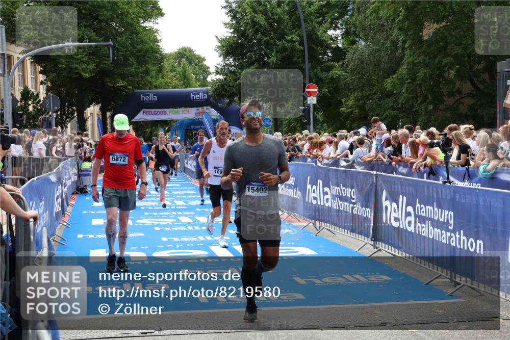 29.06.2025 - hella hamburg halbmarathon Zöllner http://msf.ph/oto/8219580 29.06.2025 11:25:27 Ziel 4131, 5035, 5041, 6676, 6872, 7519, 10977, 13206, 14055, 15402, 15404, 15608, 17027, 17052, 18698, 19180 meine-sportfotos.de