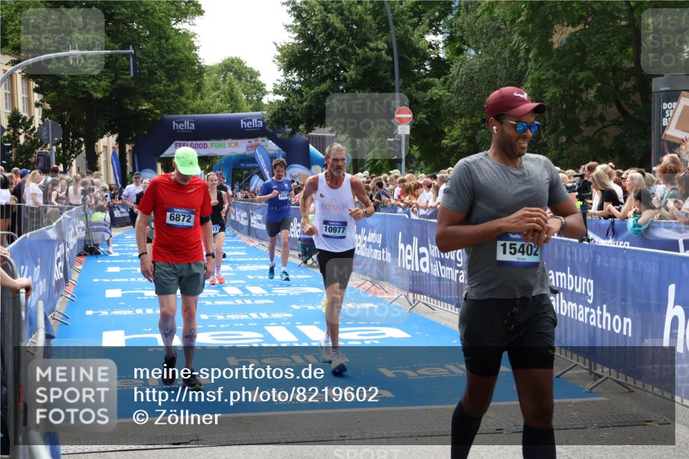 29.06.2025 - hella hamburg halbmarathon Zöllner http://msf.ph/oto/8219602 29.06.2025 11:25:28 Ziel 4131, 5035, 5041, 6676, 6872, 7519, 9642, 10977, 13206, 14055, 15404, 15608, 16487, 17027, 17052, 18698, 19180 meine-sportfotos.de