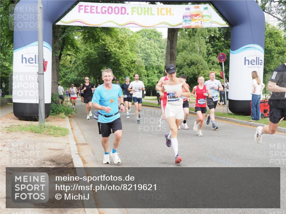 29.06.2025 - hella hamburg halbmarathon MichiJ http://msf.ph/oto/8219621 29.06.2025 10:24:10 Zwischen KM18-KM19 1344, 4050, 4740, 7466, 7867, 8901, 10771, 12204, 13343, 14952, 15390, 16964, 18419 meine-sportfotos.de