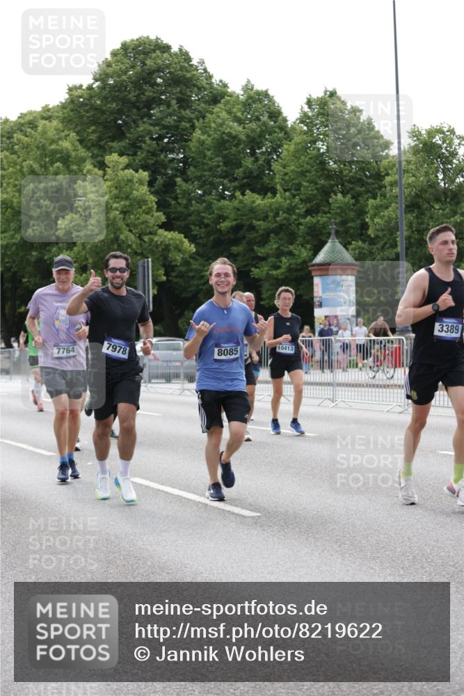 29.06.2025 - hella hamburg halbmarathon Jannik Wohlers http://msf.ph/oto/8219622 29.06.2025 10:27:16 Lombardsbrücke 2080, 3389, 4372, 5285, 6214, 7764, 7978, 8085, 9688, 10158, 10412, 10413, 12500, 13043, 14206, 16838, 17427, 17791, 18012, 18301, 18626, 18766 meine-sportfotos.de