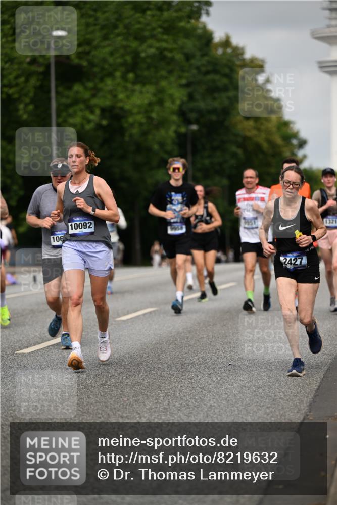 29.06.2025 - hella hamburg halbmarathon Dr. Thomas Lammeyer http://msf.ph/oto/8219632 29.06.2025 10:12:58 Kennedybrücke 1147, 1188, 1823, 2427, 2978, 3762, 4592, 4859, 5885, 6674, 7198, 7348, 9457, 9718, 9823, 9951, 9958, 10035, 10092, 10194, 10609, 10857 meine-sportfotos.de
