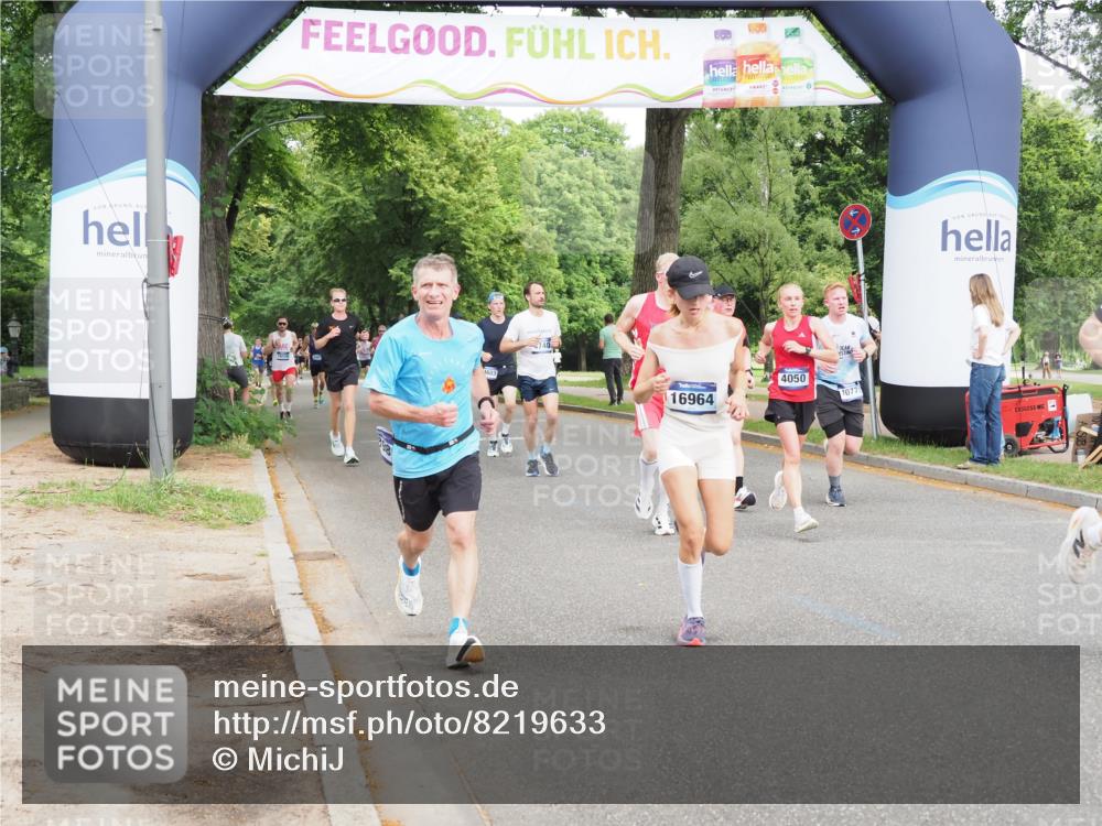 29.06.2025 - hella hamburg halbmarathon MichiJ http://msf.ph/oto/8219633 29.06.2025 10:24:10 Zwischen KM18-KM19 1344, 4050, 4740, 7466, 7867, 8901, 10771, 12204, 13343, 14952, 15390, 16964, 18419 meine-sportfotos.de